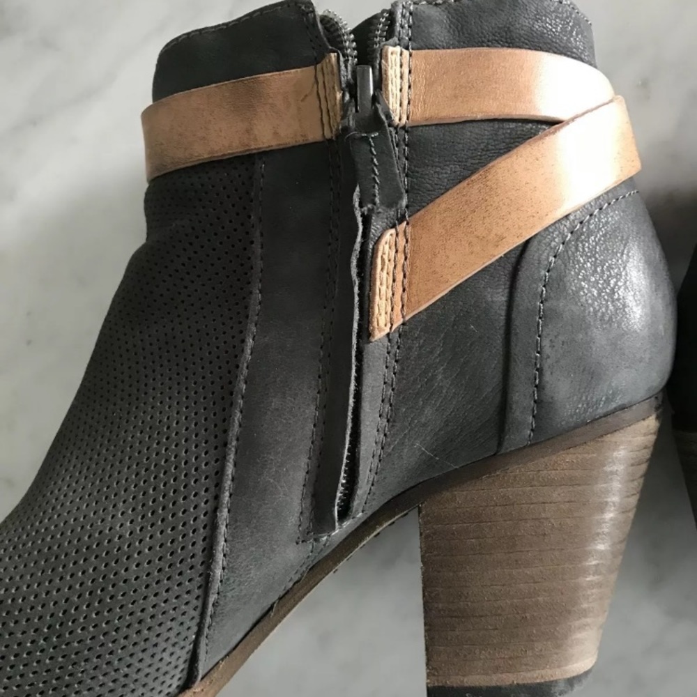 DOLCE VITA Grey Leather Heeled bootie Size 8.5 - Picture 5 of 8